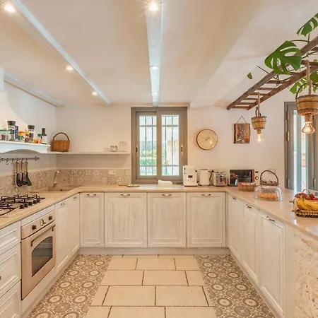 Trulli Olea With Pool 빌라