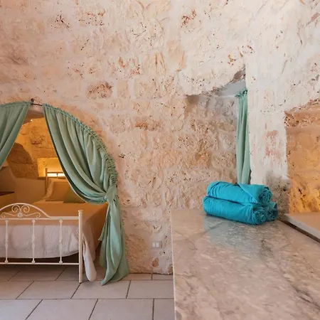 Trulli Olea With Pool * 산비토데이노르만니