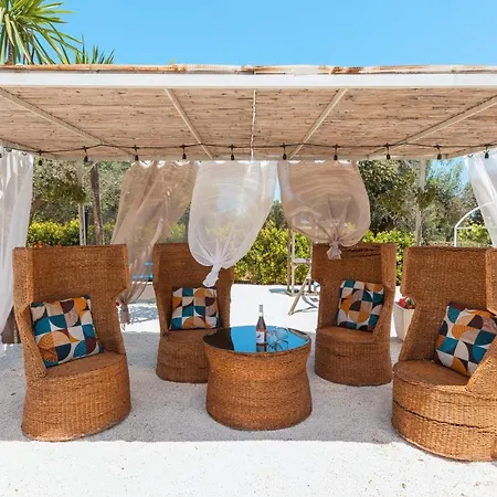 Trulli Olea With Pool Willa *